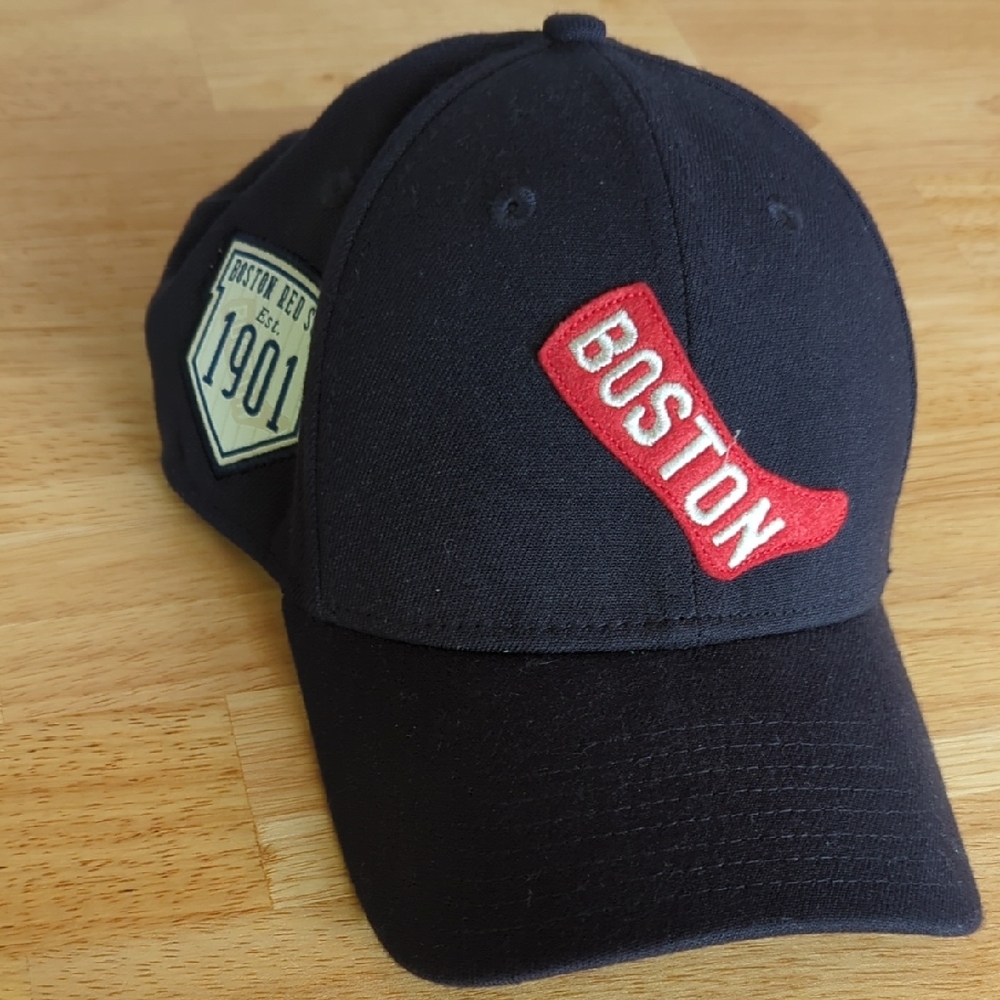 New Era Boston Red Socks Hat Cap Fitted Adult Size M-L 1901